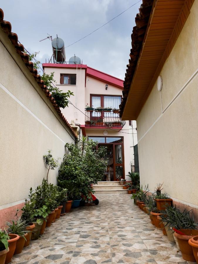 Kodra Bed & Breakfast